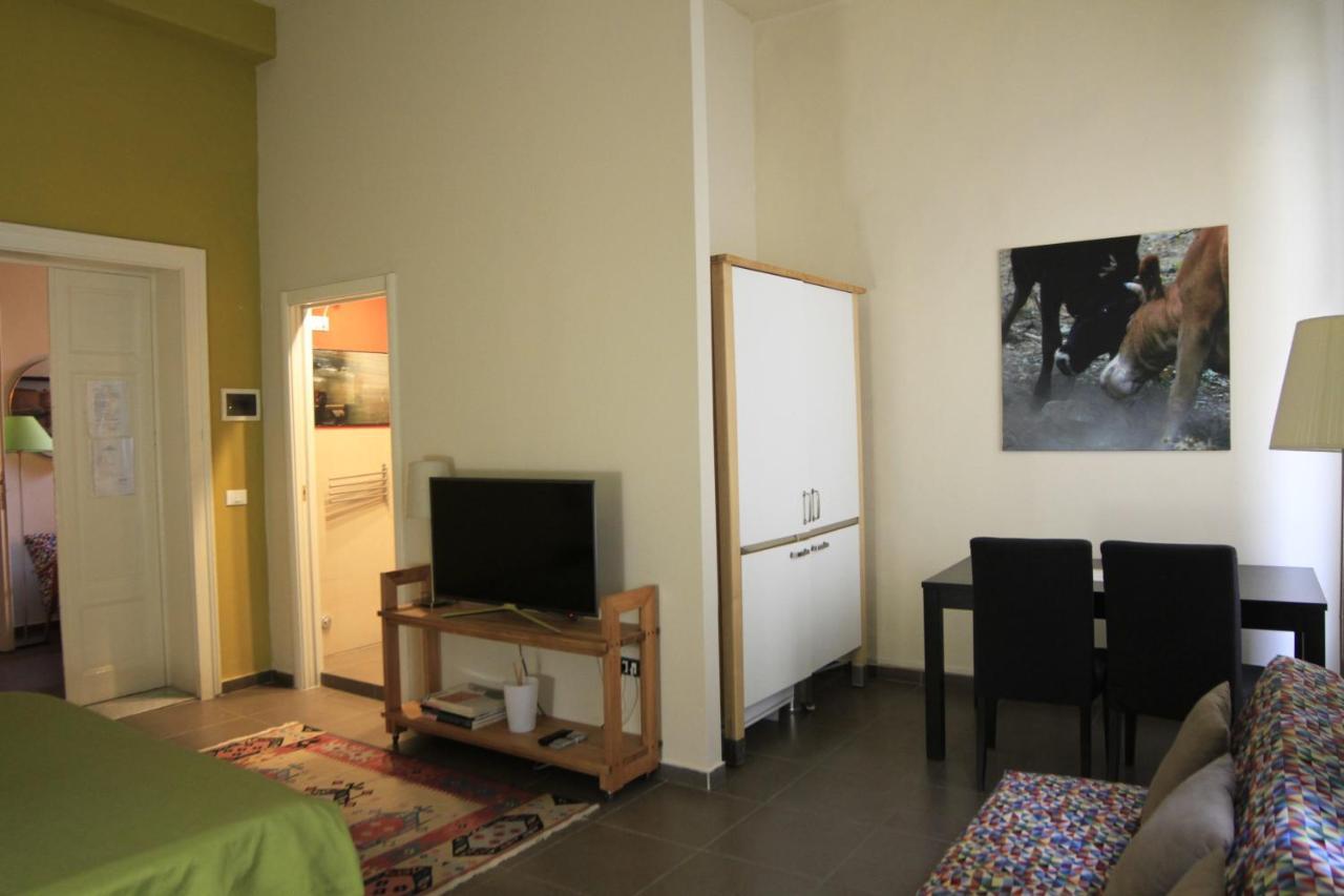 B&B Metropolis Livorno Buitenkant foto