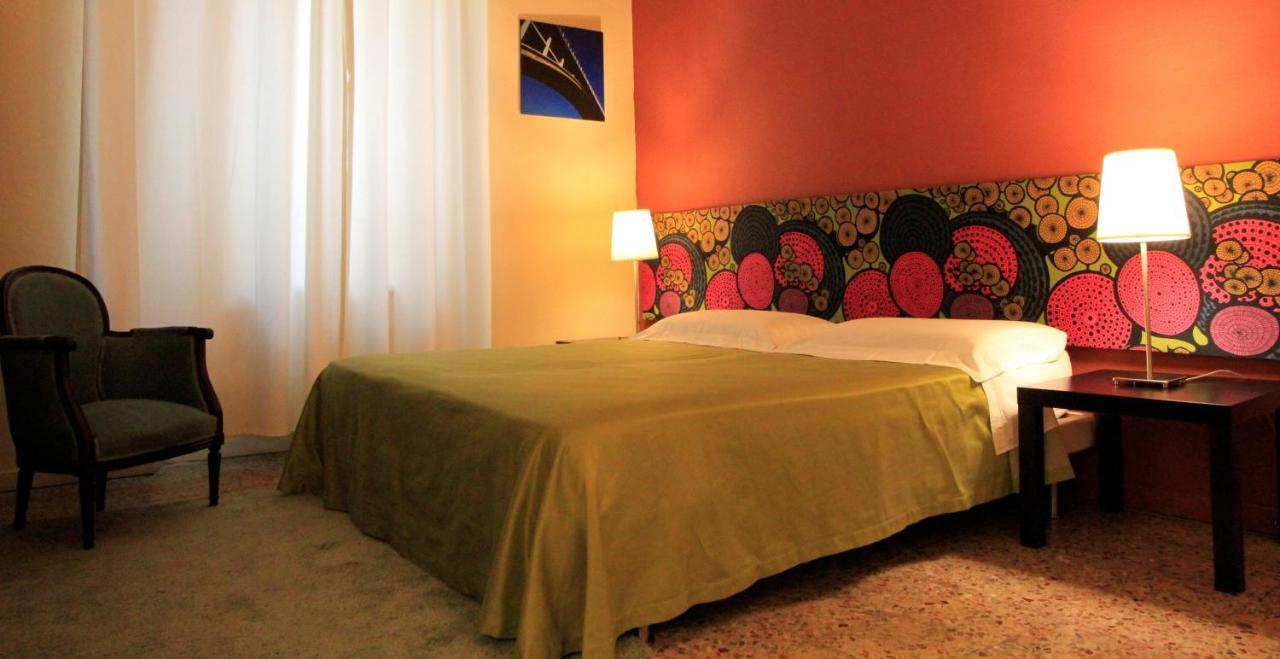 B&B Metropolis Livorno Buitenkant foto