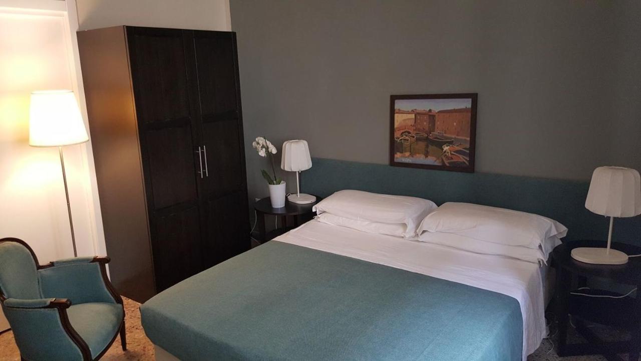 B&B Metropolis Livorno Buitenkant foto