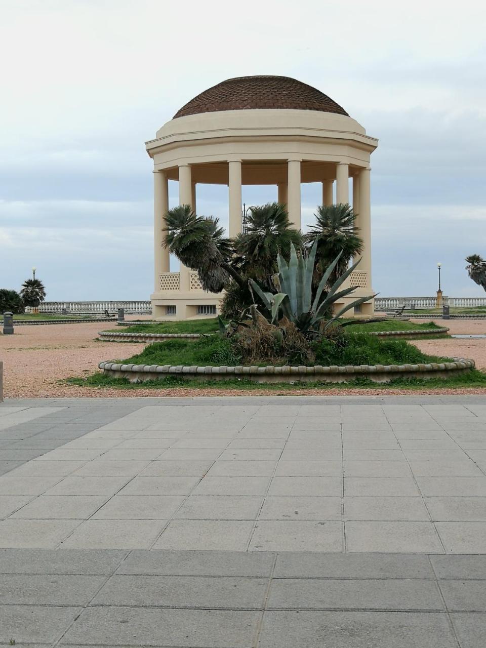 B&B Metropolis Livorno Buitenkant foto